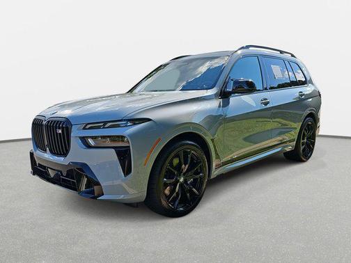 2023 BMW X7 M60i