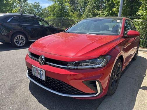 Kings Red Metallic 2025 Volkswagen Jetta 1.5T SE