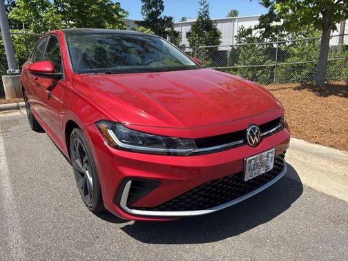 Kings Red Metallic 2025 Volkswagen Jetta 1.5T SE