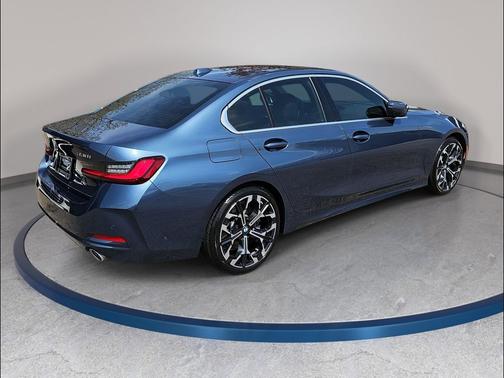 Arctic Race Blue Metallic 2025 BMW 330 330i