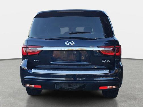 2021 INFINITI QX80 Luxe