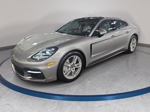 GT Silver Metallic 2018 Porsche Panamera 4