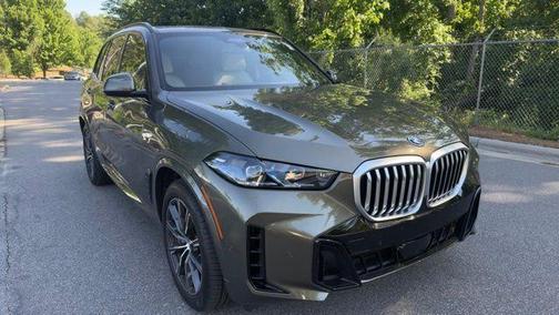 Manhattan Green Metallic 2026 BMW X5 PHEV xDrive50e
