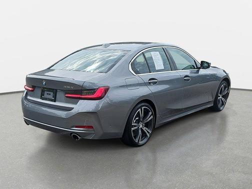 2024 BMW 330 330i Sedan
