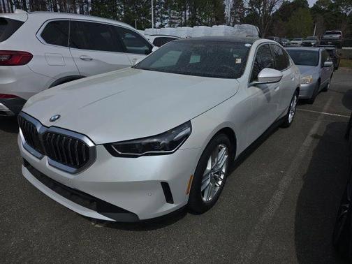 Mineral White Metallic 2025 BMW 530 530i