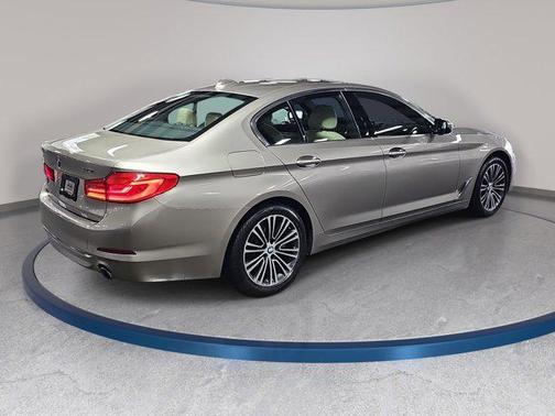 Cashmere Silver Metallic 2019 BMW 530 xDrive