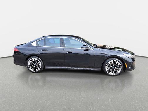 2025 BMW 530 i xDrive