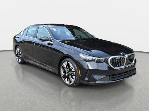 2025 BMW 530 i xDrive