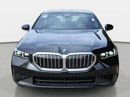 2025 BMW 530 i xDrive
