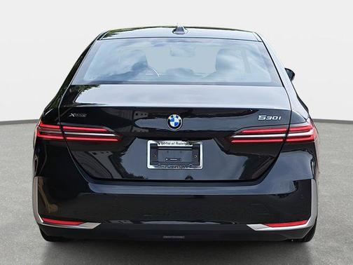 2025 BMW 530 i xDrive