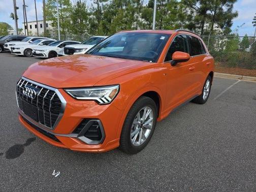 Pulse Orange 2023 Audi Q3 Premium 45 TFSI S line quattro Tiptronic