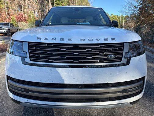 2025 Land Rover Range Rover P530 SE