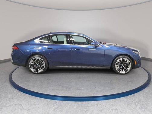 Phytonic Blue Metallic 2026 BMW 530 xDrive