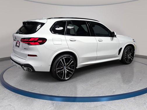 Alpine White 2026 BMW X5 xDrive40i