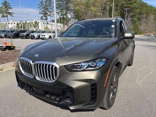 Manhattan Green Metallic 2026 BMW X5 PHEV xDrive50e