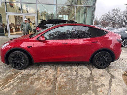 2022 Tesla Model Y Long Range Dual Motor All-Wheel Drive