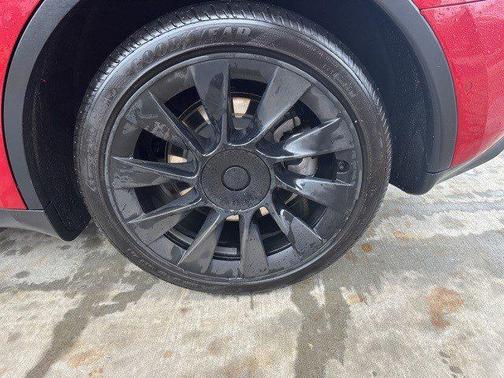 2022 Tesla Model Y Long Range Dual Motor All-Wheel Drive