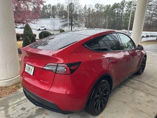 2022 Tesla Model Y Long Range Dual Motor All-Wheel Drive