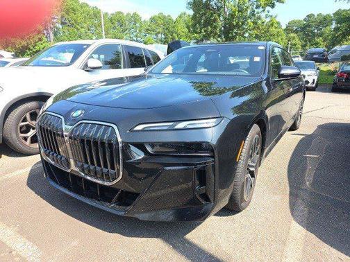 2025 BMW 740 i xDrive