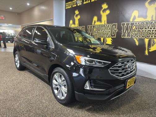 2022 Ford Edge Titanium