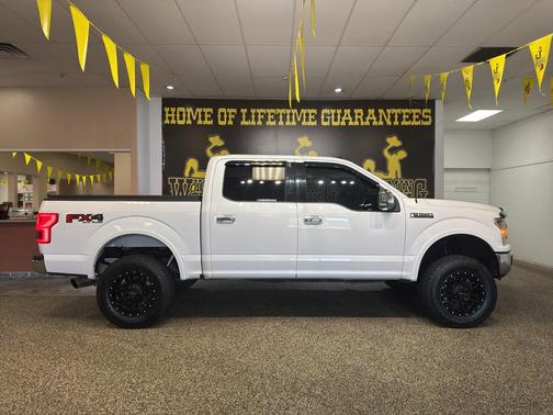 Oxford White 2019 Ford F-150 Lariat