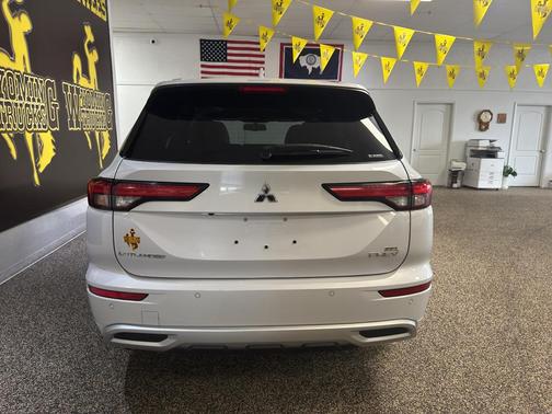 2024 Mitsubishi Outlander PHEV SEL