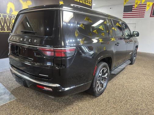 2024 Jeep Wagoneer L Series III