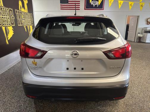Brilliant Silver Metallic 2019 Nissan Rogue Sport SV