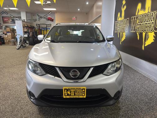 Brilliant Silver Metallic 2019 Nissan Rogue Sport SV