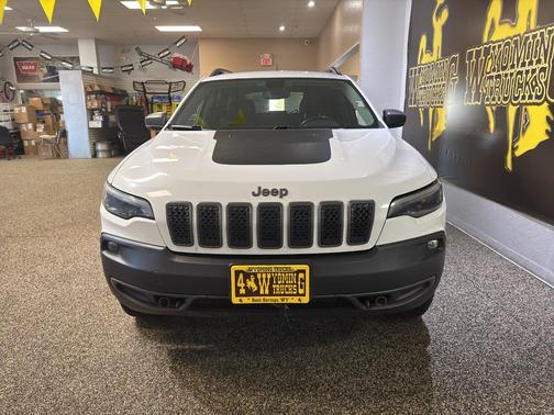 2020 Jeep Cherokee Trailhawk