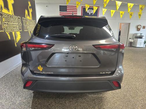 2024 Toyota Highlander XLE