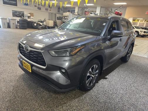 2024 Toyota Highlander XLE