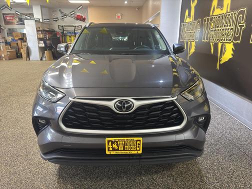 2024 Toyota Highlander XLE