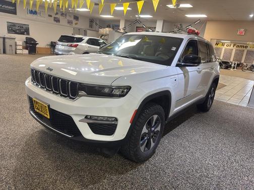 2022 Jeep Grand Cherokee 4xe Base