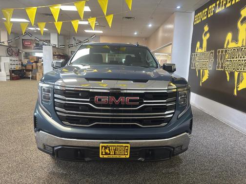 2024 GMC Sierra 1500 SLT