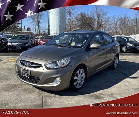 2013 Hyundai Accent SE