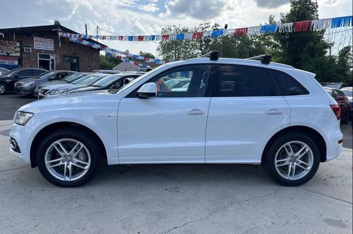 White 2015 Audi Q5 3.0T Premium Plus
