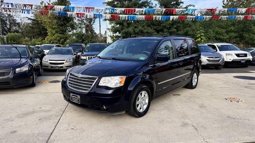 2010 Chrysler Town & Country Touring