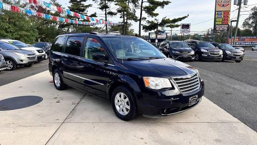 2010 Chrysler Town & Country Touring