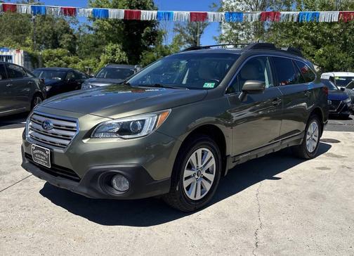 Green 2015 Subaru Outback 2.5i Premium
