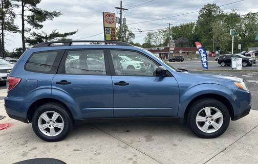 Newport Blue Pearl 2010 Subaru Forester 2.5 X
