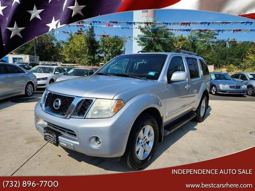 2009 Nissan Pathfinder SE