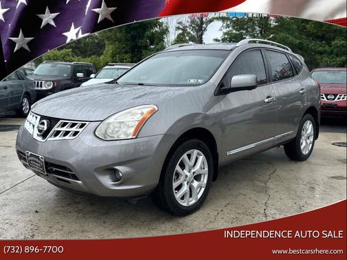 Gray 2013 Nissan Rogue SV w/SL Pkg