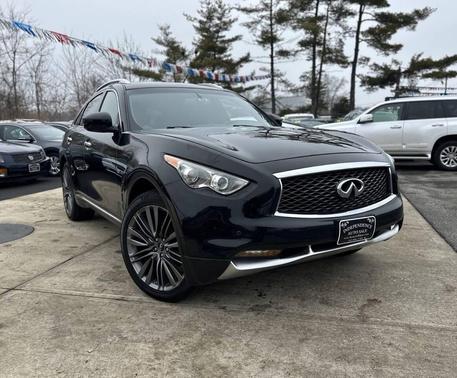 2017 INFINITI QX70 Base