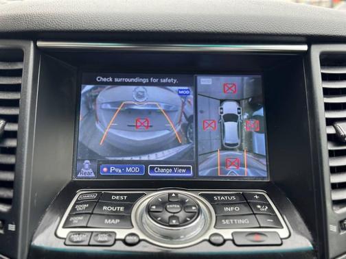 2017 INFINITI QX70 Base