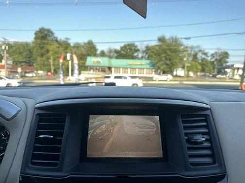 2014 Nissan Pathfinder SV