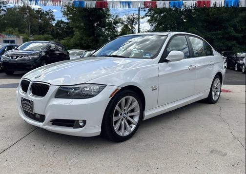 Alpine White 2011 BMW 328 xDrive