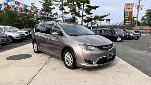 2018 Chrysler Pacifica Touring-L