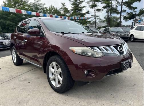 Maroon 2009 Nissan Murano SL