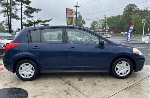 Blue 2012 Nissan Versa 1.8 S